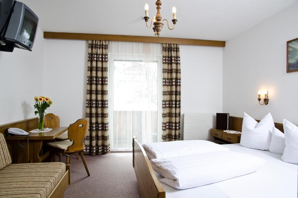 Berghotel Rasis Galtür Zimmer foto
