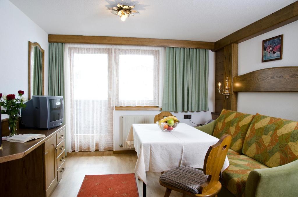 Berghotel Rasis Galtür Zimmer foto