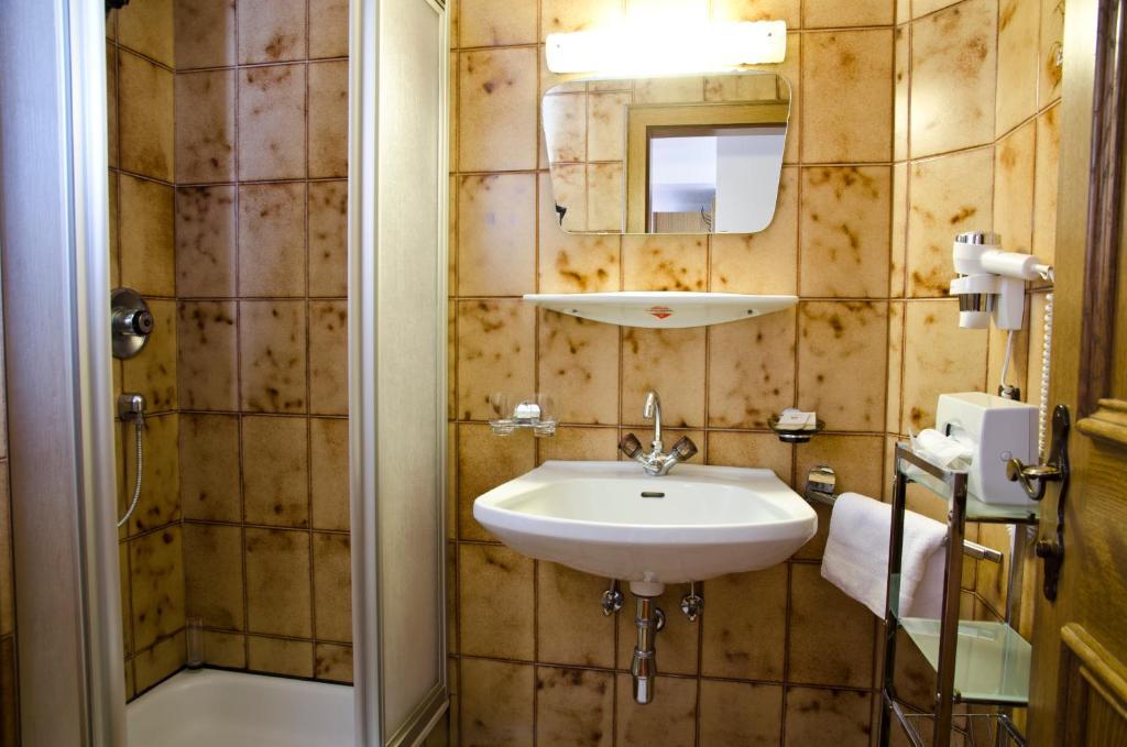 Berghotel Rasis Galtür Zimmer foto
